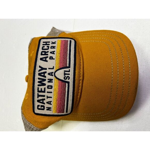 Camp David Gateway Arch trucker hat in a retro 70s look. OS - Picture 4 of 5